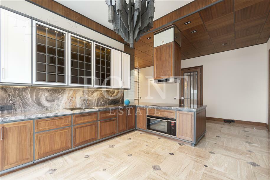 2-этажный коттедж 989.7 м² с отделкой