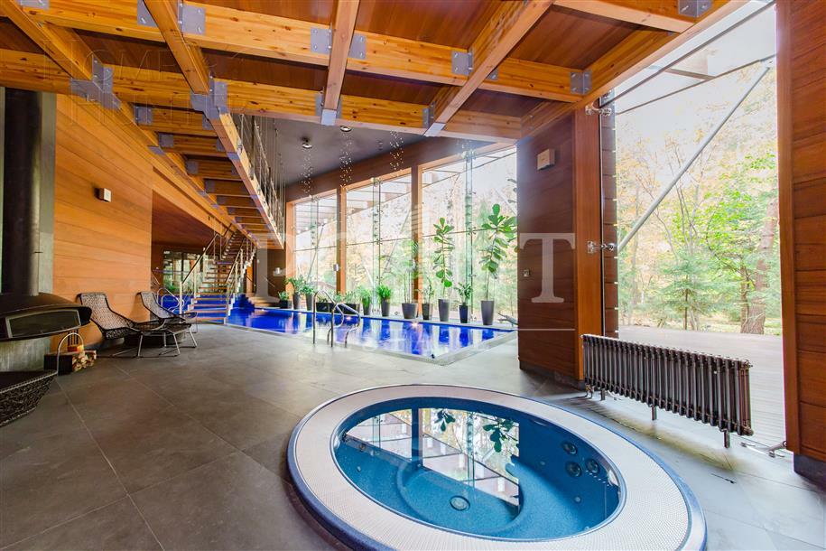 2-этажный коттедж 1 750 м² с отделкой