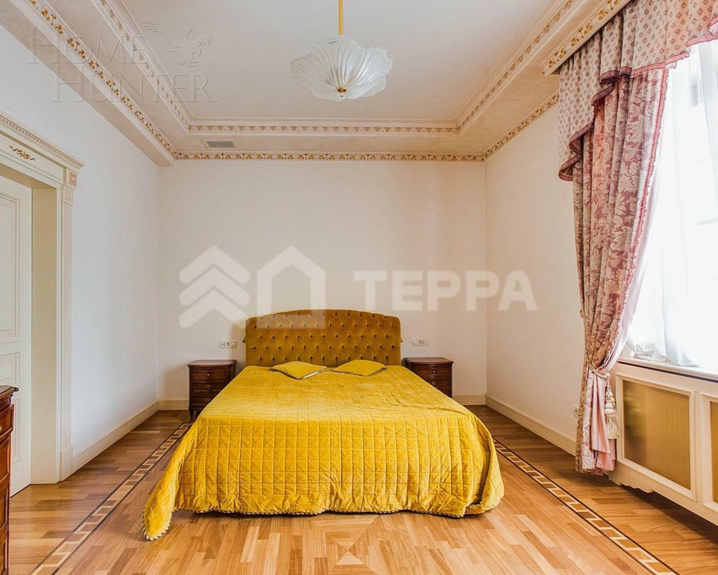 3-этажный коттедж 1 000 м² с отделкой