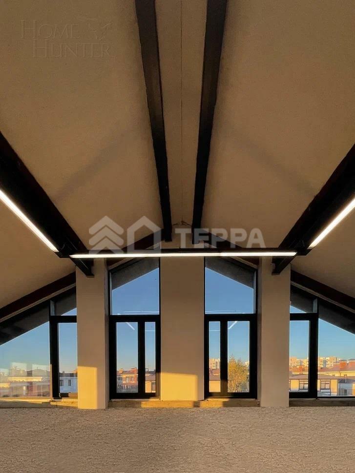 3-этажный коттедж 1 770 м² без отделки