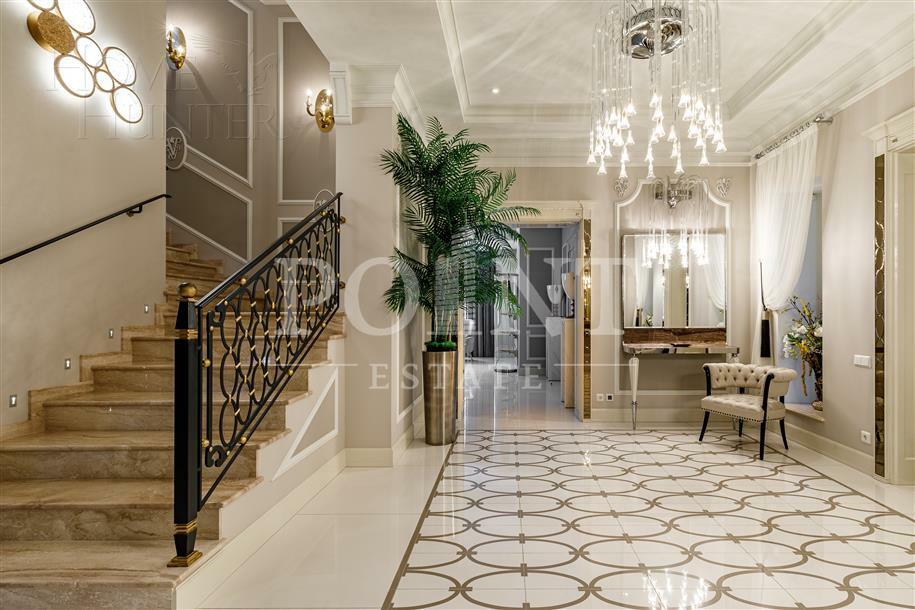 2-этажный коттедж 900 м² с отделкой