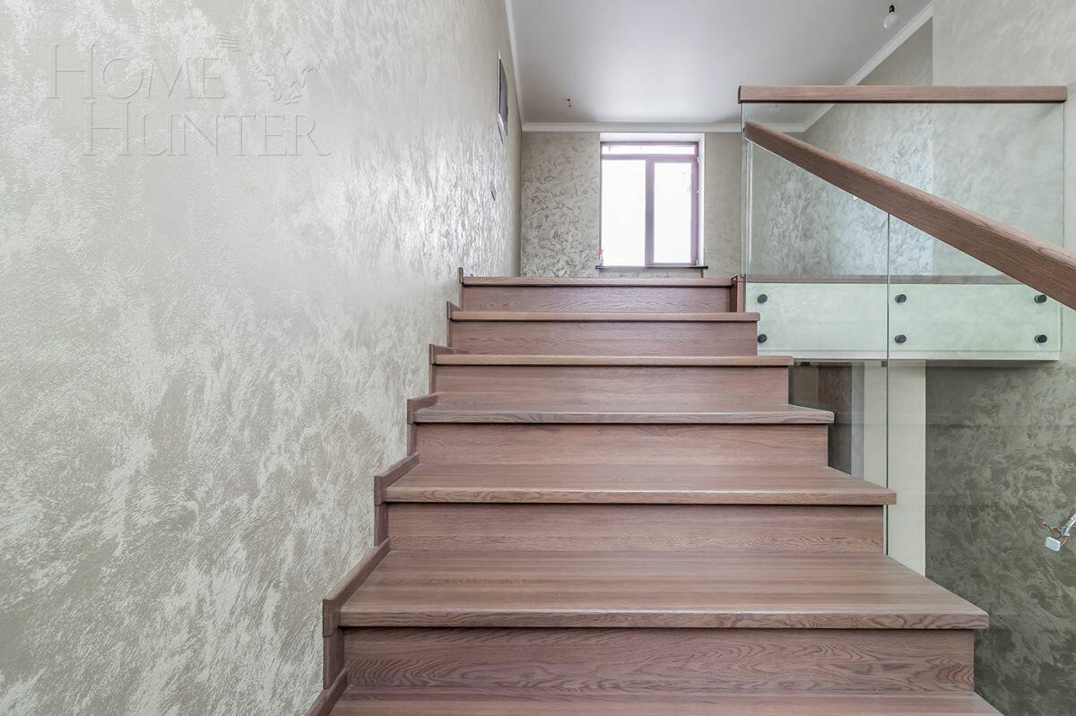 2-этажный коттедж 400 м² с отделкой