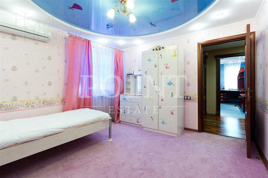 2-этажный коттедж 300 м² с отделкой