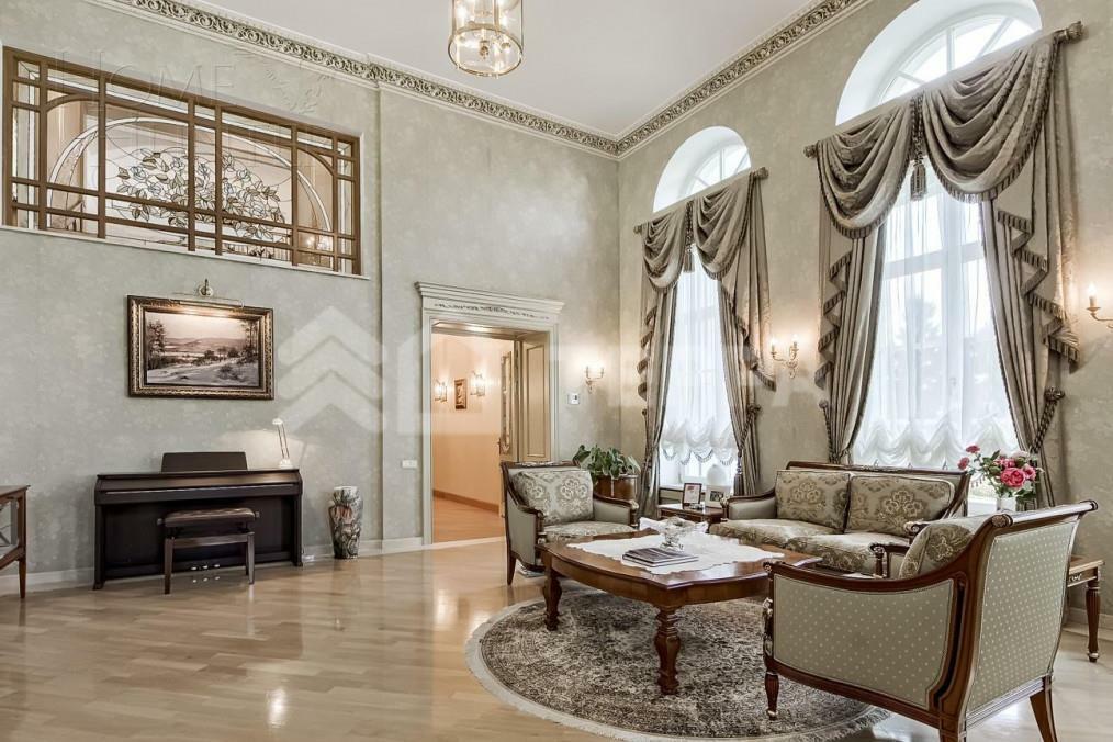 КОТТЕДЖ 1 800 м² с отделкой