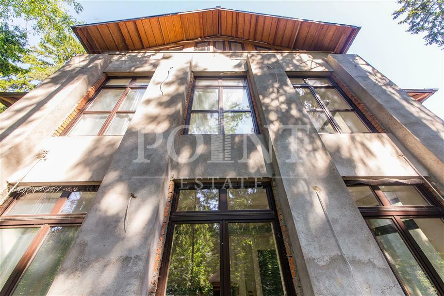 2-этажный коттедж 1 350 м² без отделки