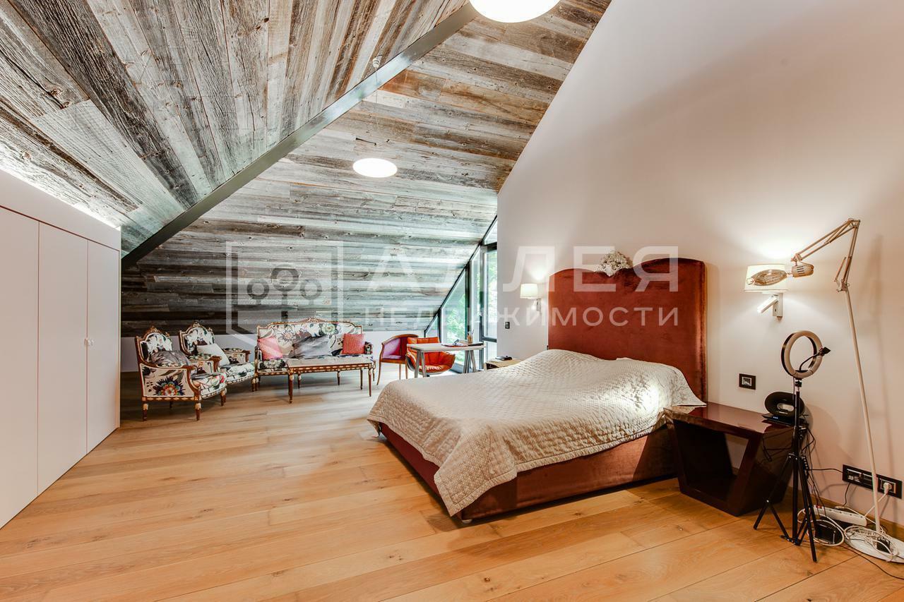 4-этажный коттедж 1 100 м² с отделкой