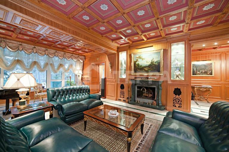 2-этажный коттедж 1 615 м² с отделкой