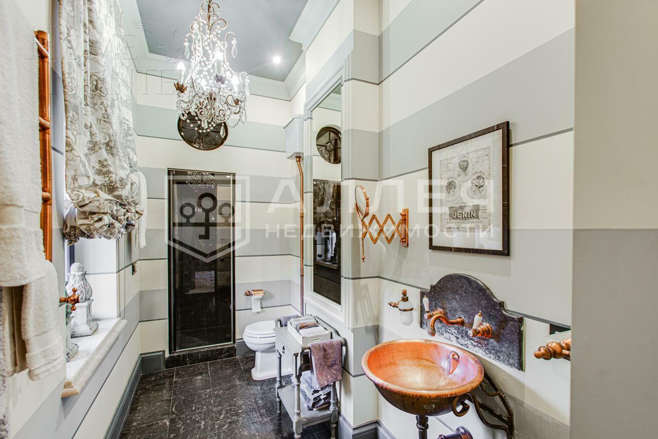 2-этажный коттедж 800 м² с отделкой