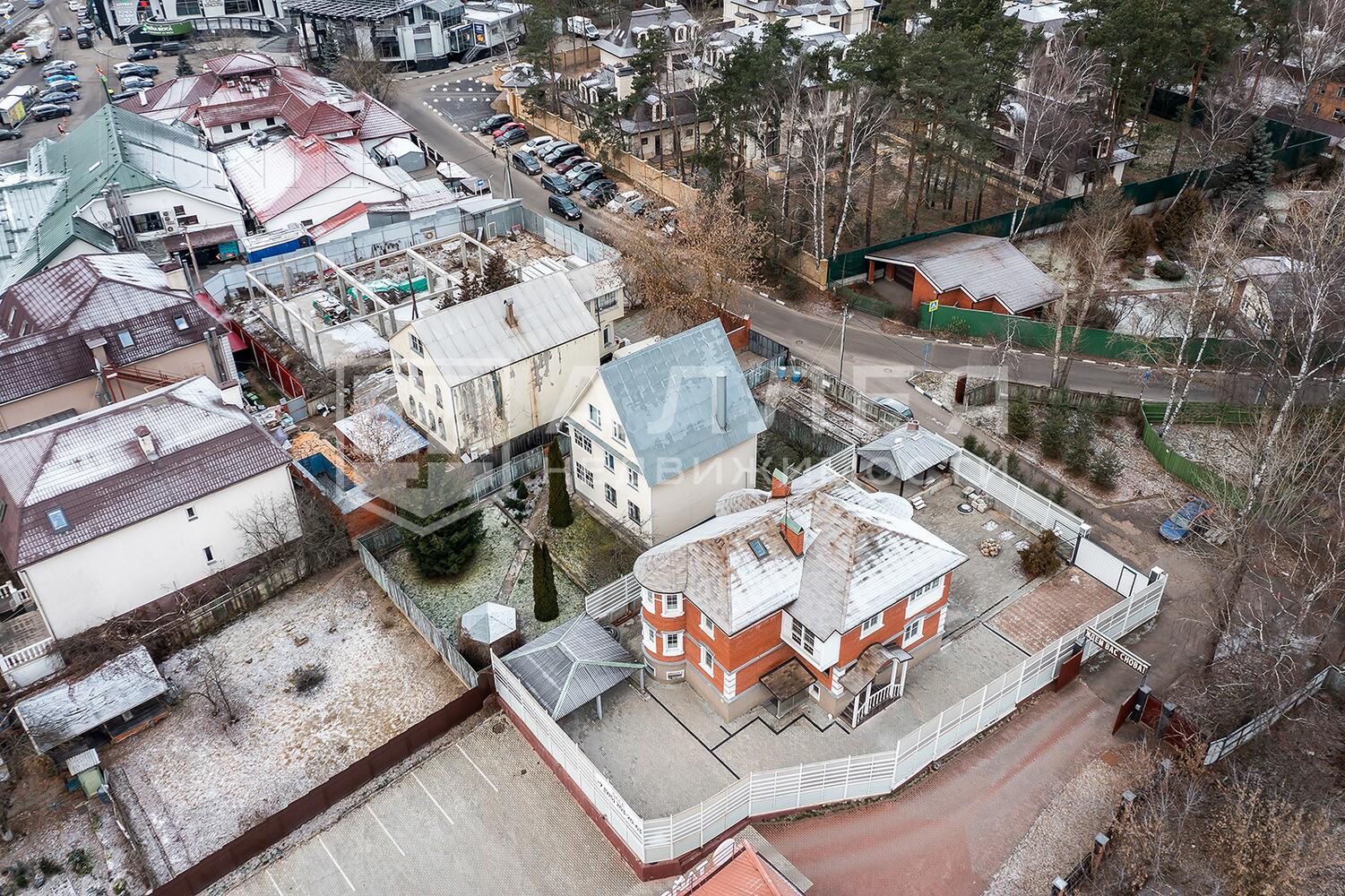 2-этажный коттедж 258 м² с отделкой