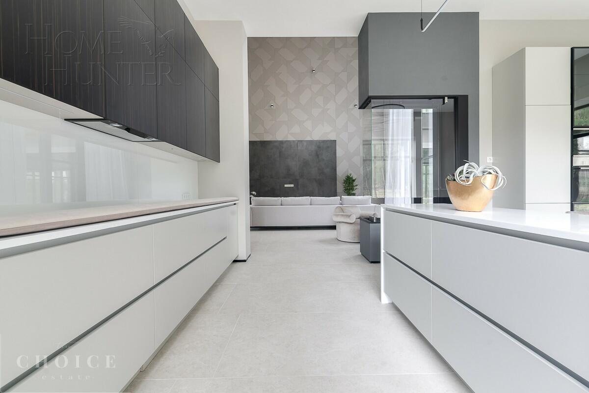 2-этажный коттедж 720 м² с отделкой