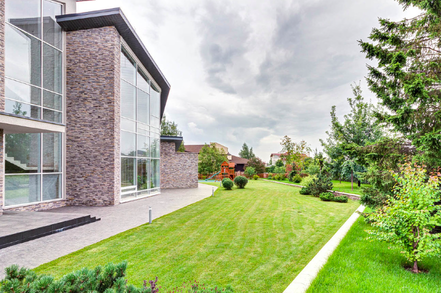 2-этажный коттедж 1 700 м² без отделки