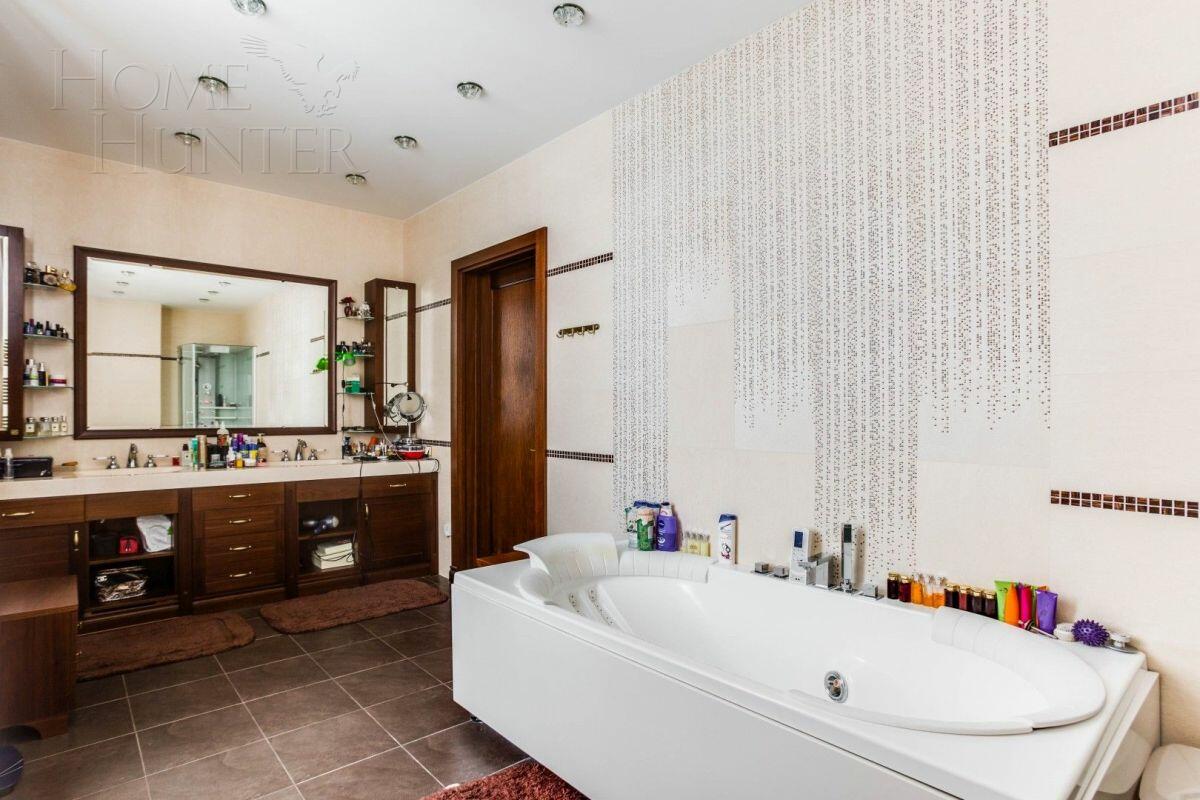 2-этажный коттедж 550 м² с отделкой