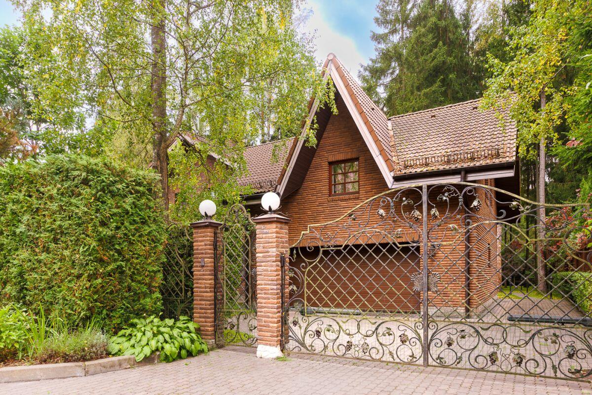 2-этажный коттедж 398.2 м² с отделкой