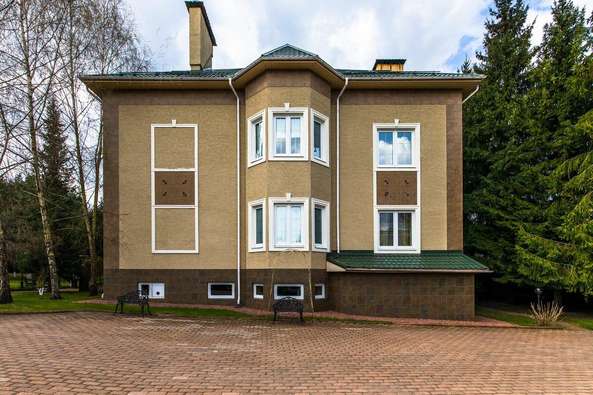 3-этажный коттедж 780 м² с отделкой