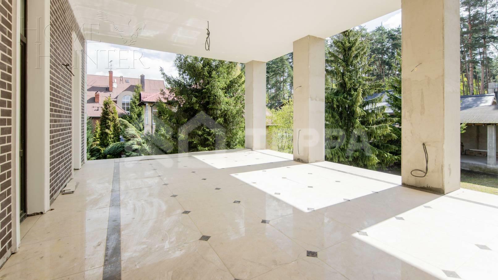 2-этажный коттедж 1 300 м² без отделки