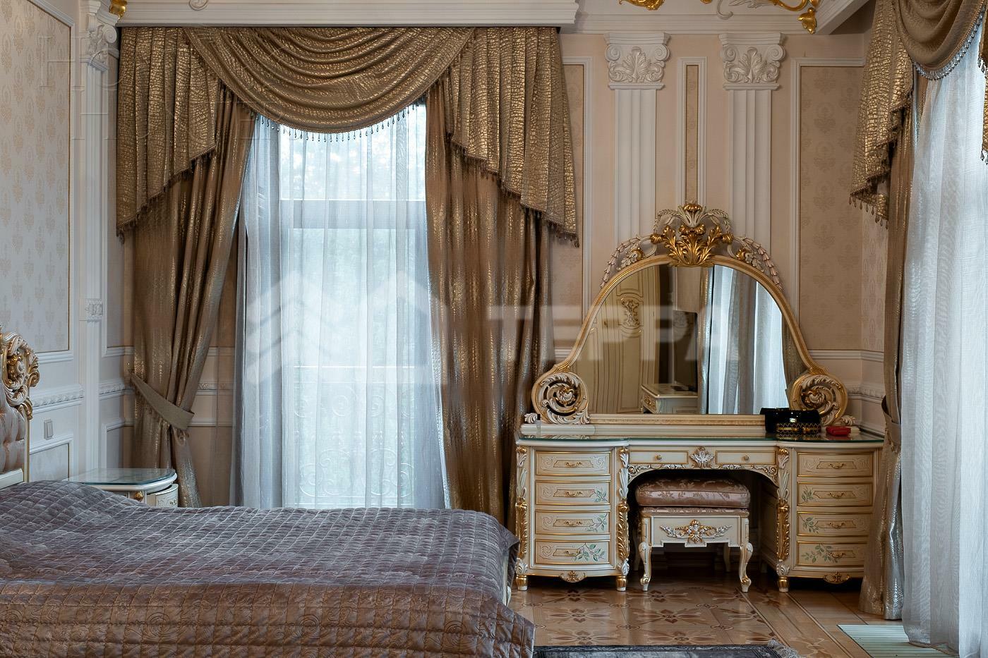 3-этажный коттедж 1 700 м² с отделкой