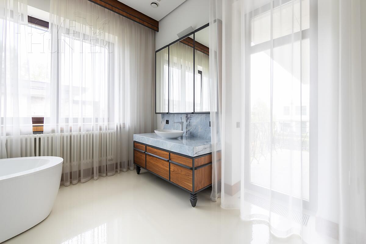 2-этажный коттедж 989.7 м² с отделкой