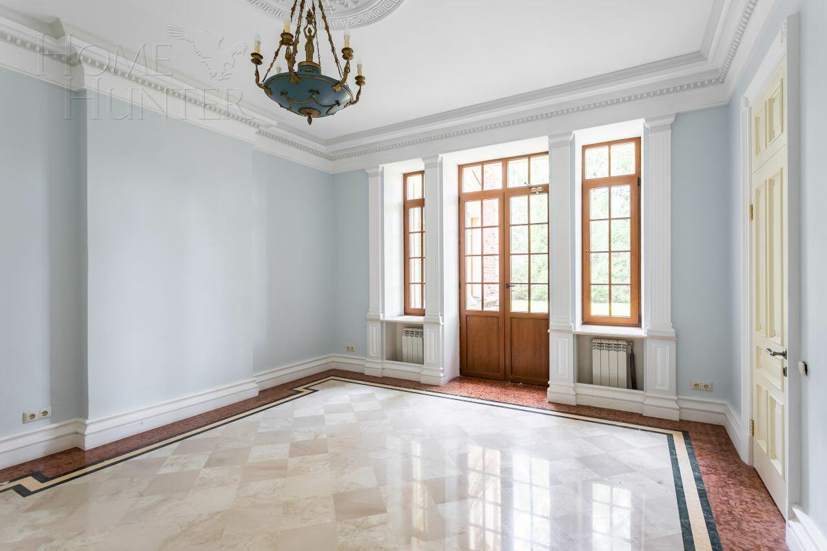 2-этажный коттедж 900 м² с отделкой