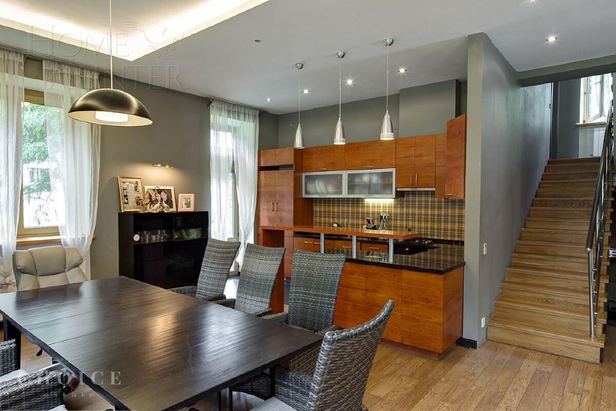 2-этажный коттедж 450 м² с отделкой