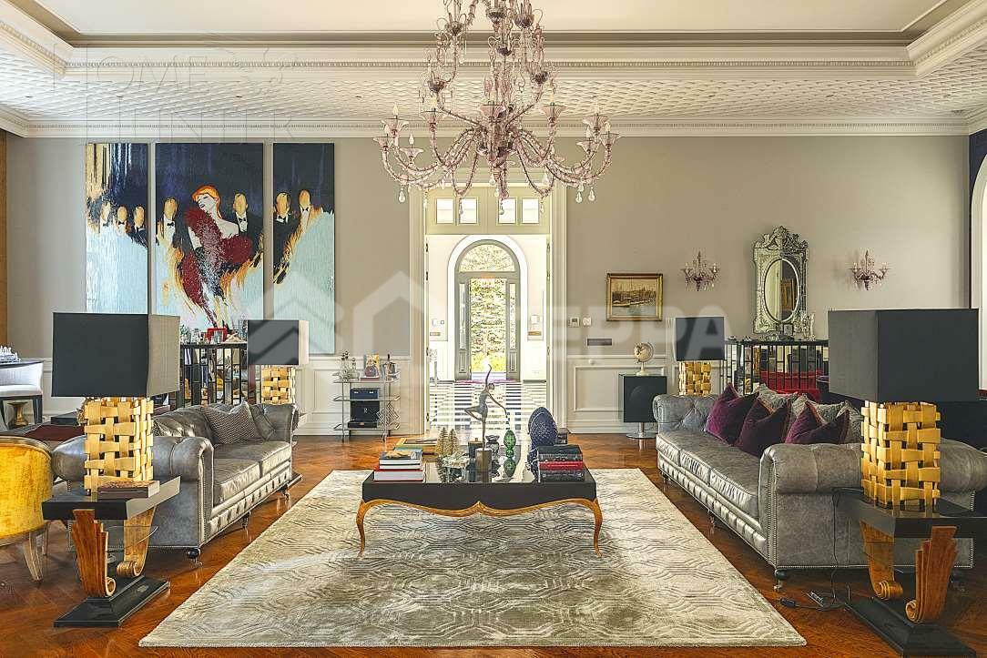 2-этажный коттедж 2 000 м² с отделкой