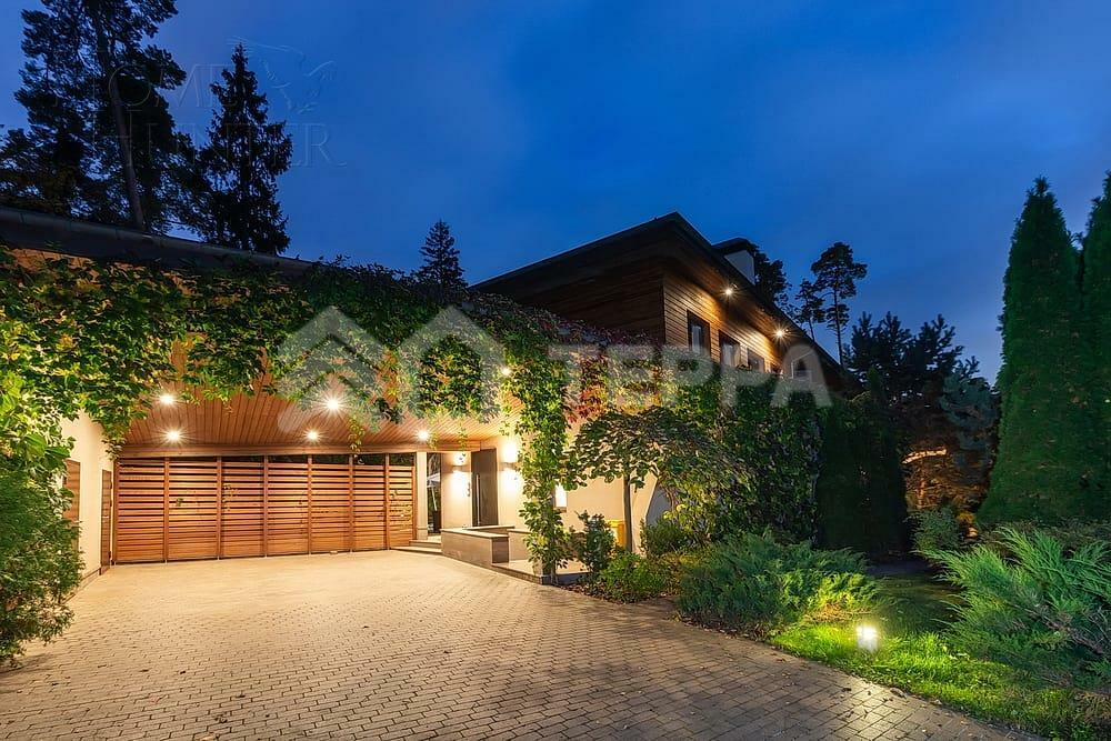 2-этажный коттедж 900 м² с отделкой