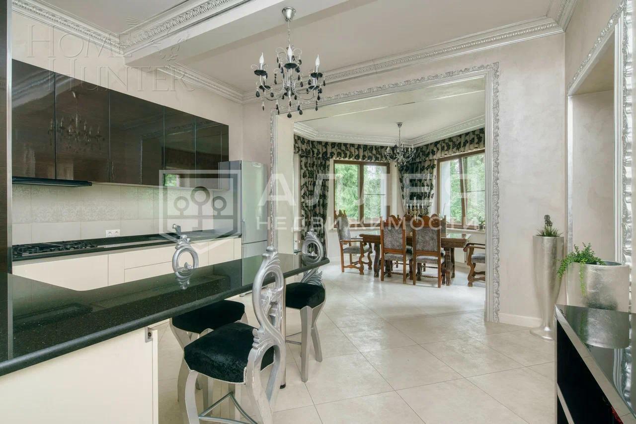 2-этажный коттедж 255 м² с отделкой