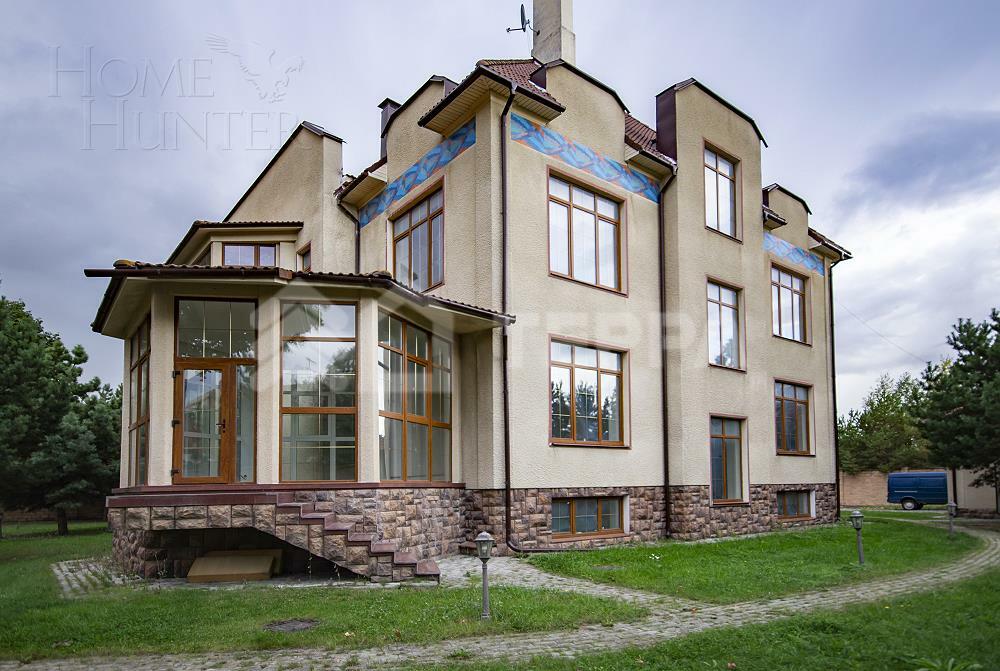 2-этажный коттедж 1 200 м² с отделкой