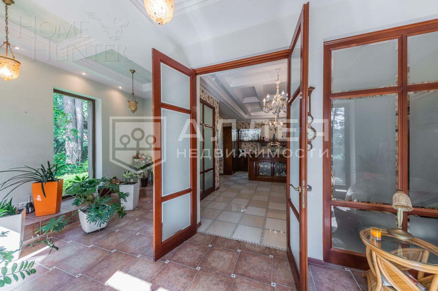 3-этажный коттедж 541 м² с отделкой