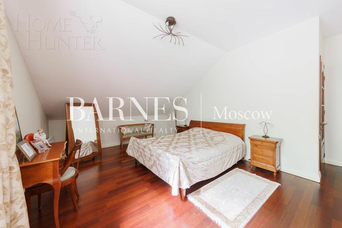 2-этажный коттедж 398.2 м² с отделкой