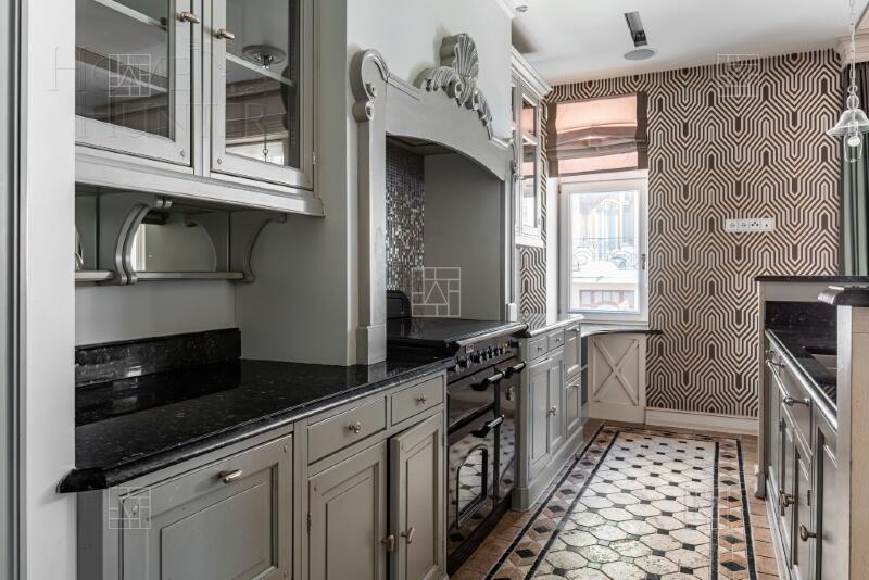 3-КОМН. КВАРТИРА С ОТДЕЛКОЙ 163 М² НА 3 ЭТАЖЕ