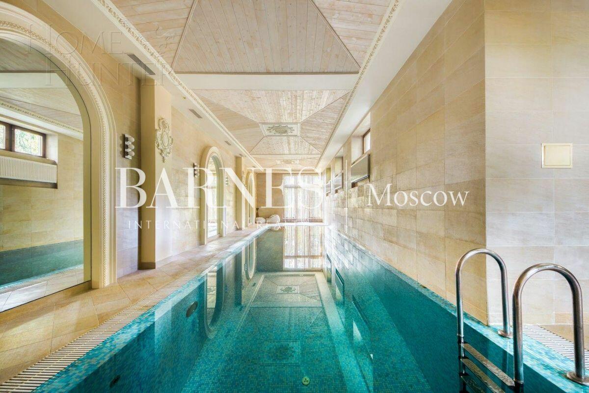 3-этажный коттедж 1 000 м² с отделкой