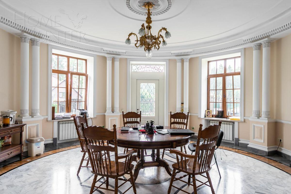 2-этажный коттедж 900 м² с отделкой