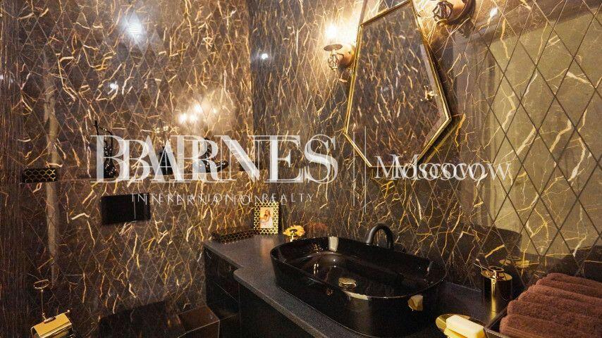 2-этажный коттедж 550 м² с отделкой