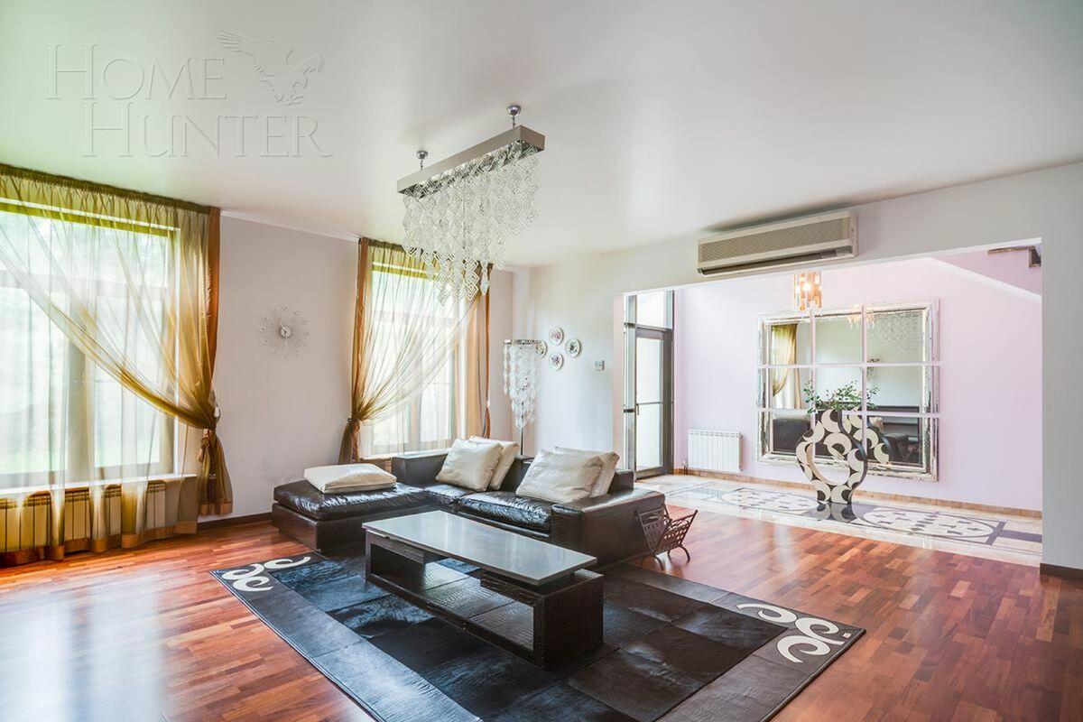 3-этажный таунхаус 350 м² с отделкой