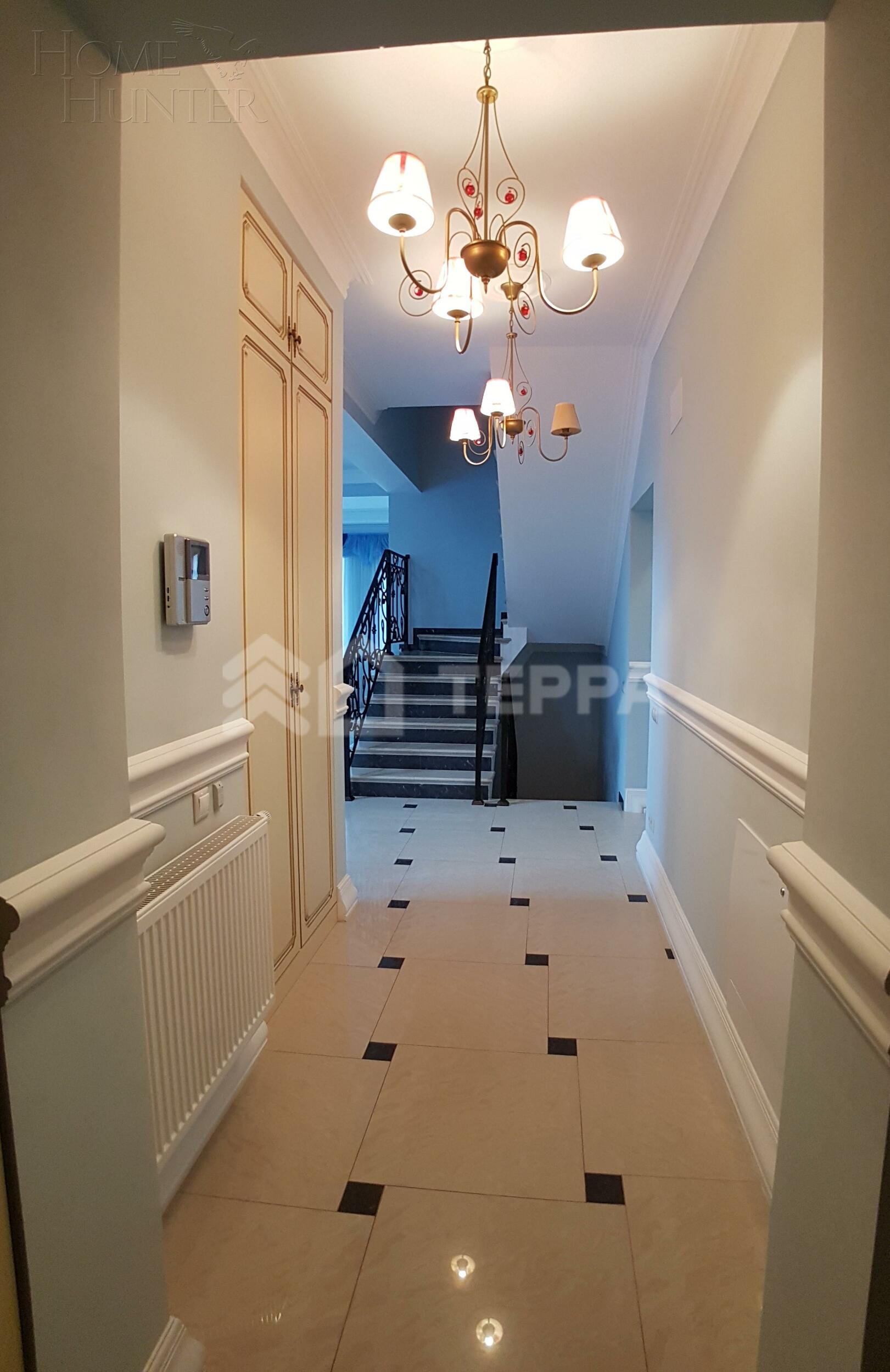 2-этажный коттедж 400 м² с отделкой