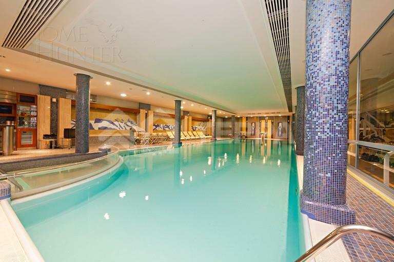 2-этажный коттедж 1 615 м² с отделкой