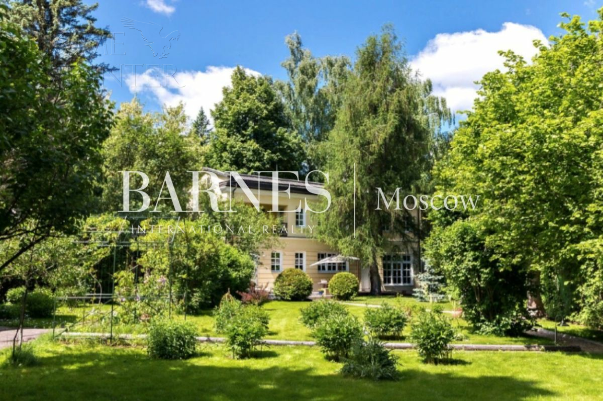 2-этажный коттедж 404 м² с отделкой