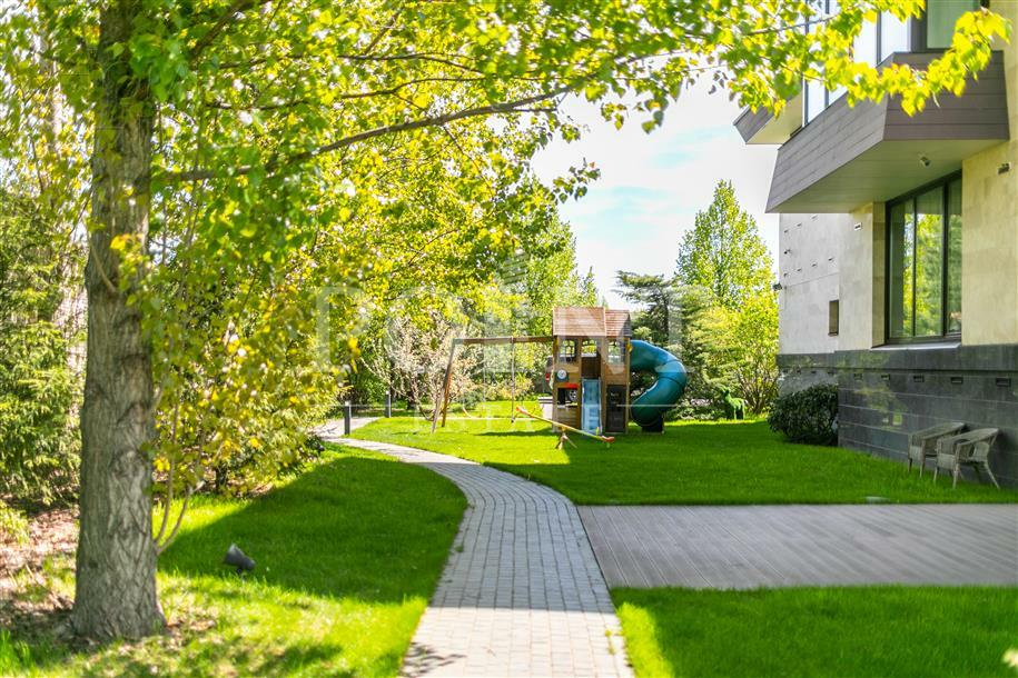 2-этажный коттедж 744.9 м² с отделкой