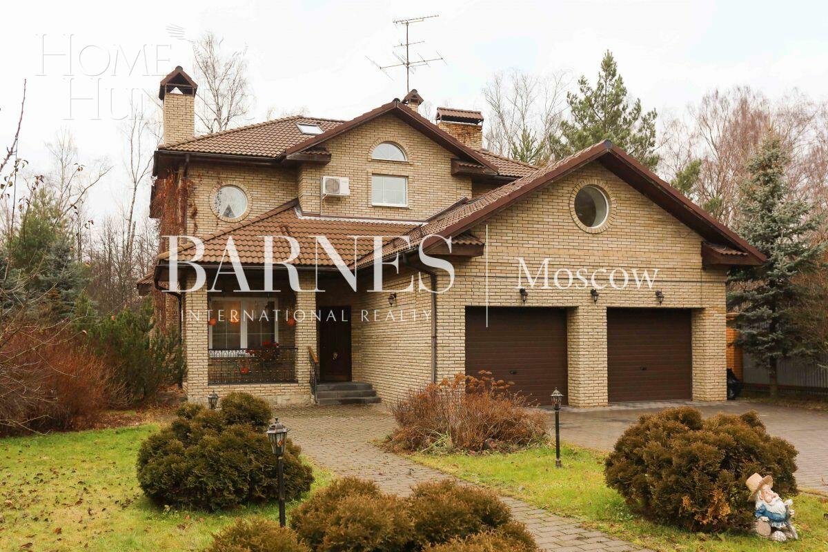 2-этажный коттедж 300 м² с отделкой