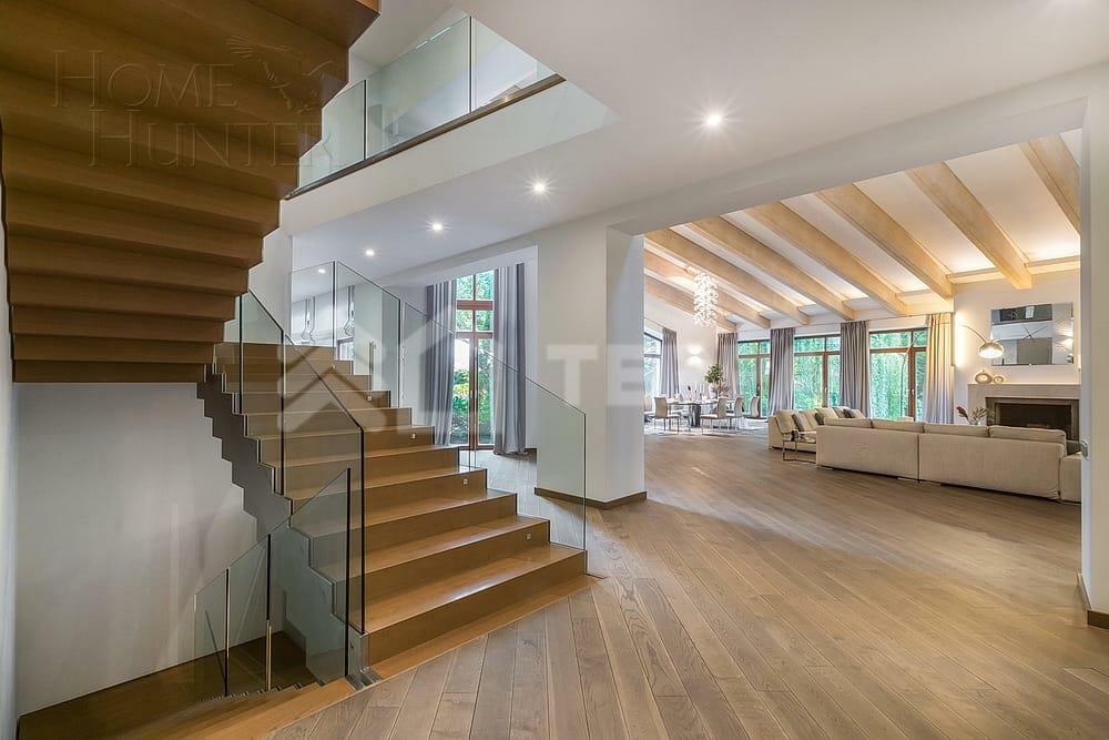 2-этажный коттедж 900 м² с отделкой