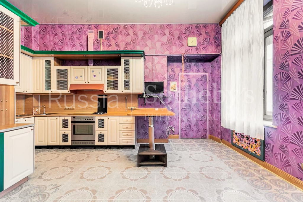 8-КОМН. КВАРТИРА С ОТДЕЛКОЙ 324.6 М² НА 3 ЭТАЖЕ