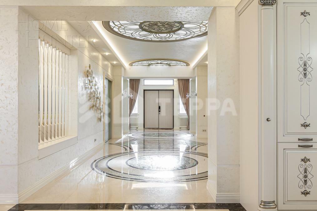 2-этажный коттедж 780 м² с отделкой