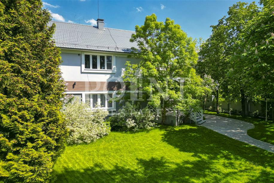 3-этажный коттедж 400 м² с отделкой