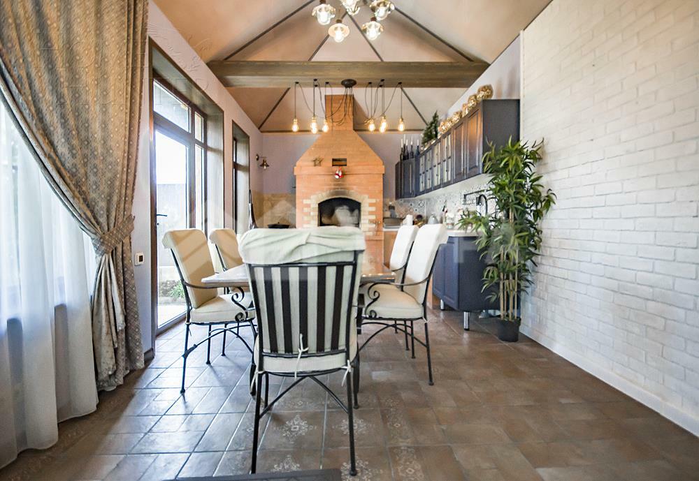 2-этажный коттедж 450 м² без отделки