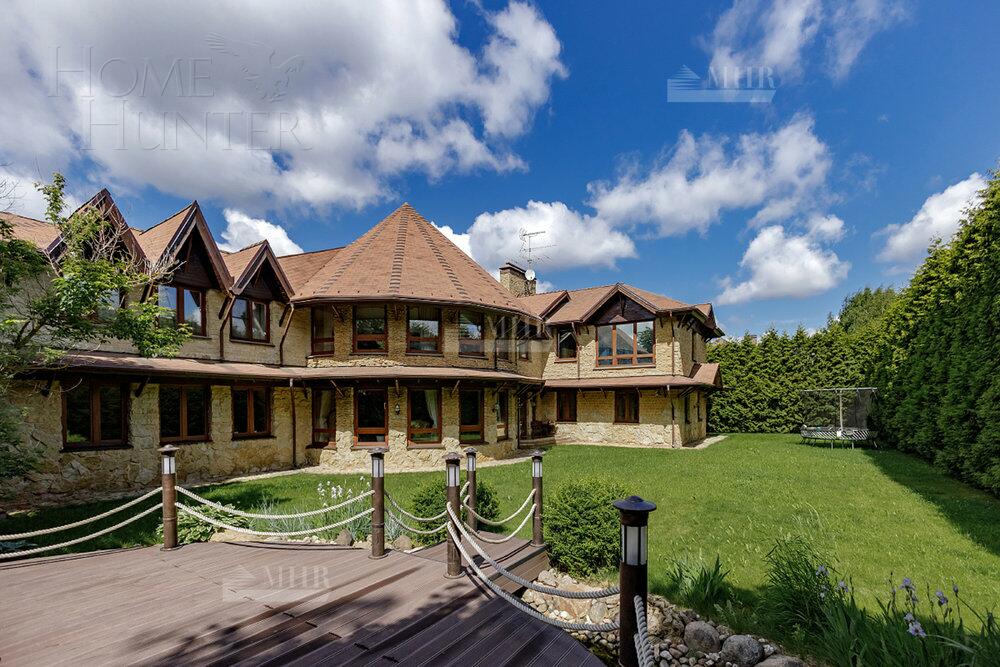 2-этажный коттедж 960 м² с отделкой