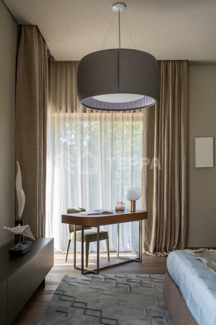 2-этажный коттедж 2 325 м² с отделкой