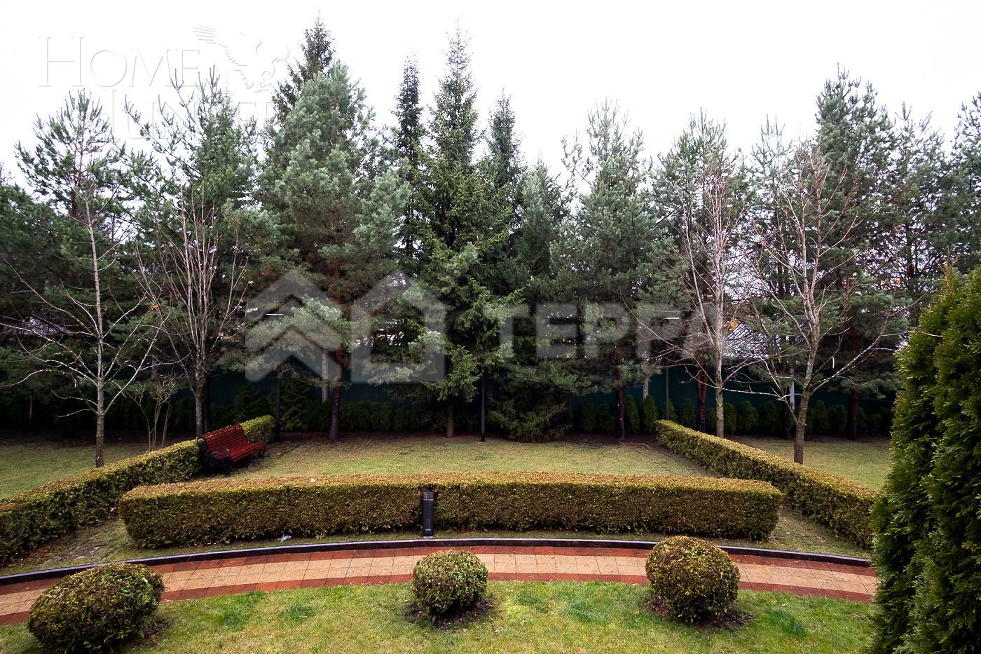 3-этажный коттедж 1 700 м² с отделкой