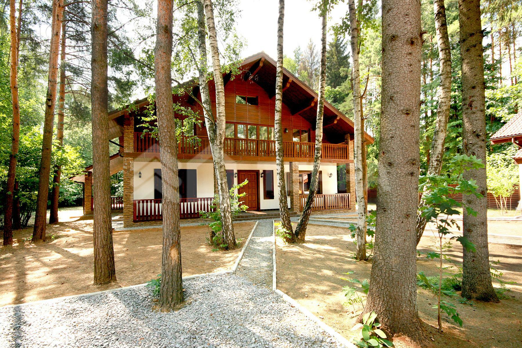 2-этажный коттедж 640 м² без отделки