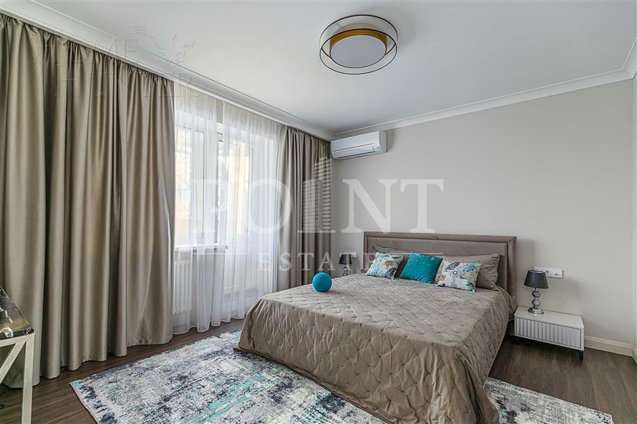 3-этажный коттедж 400 м² с отделкой