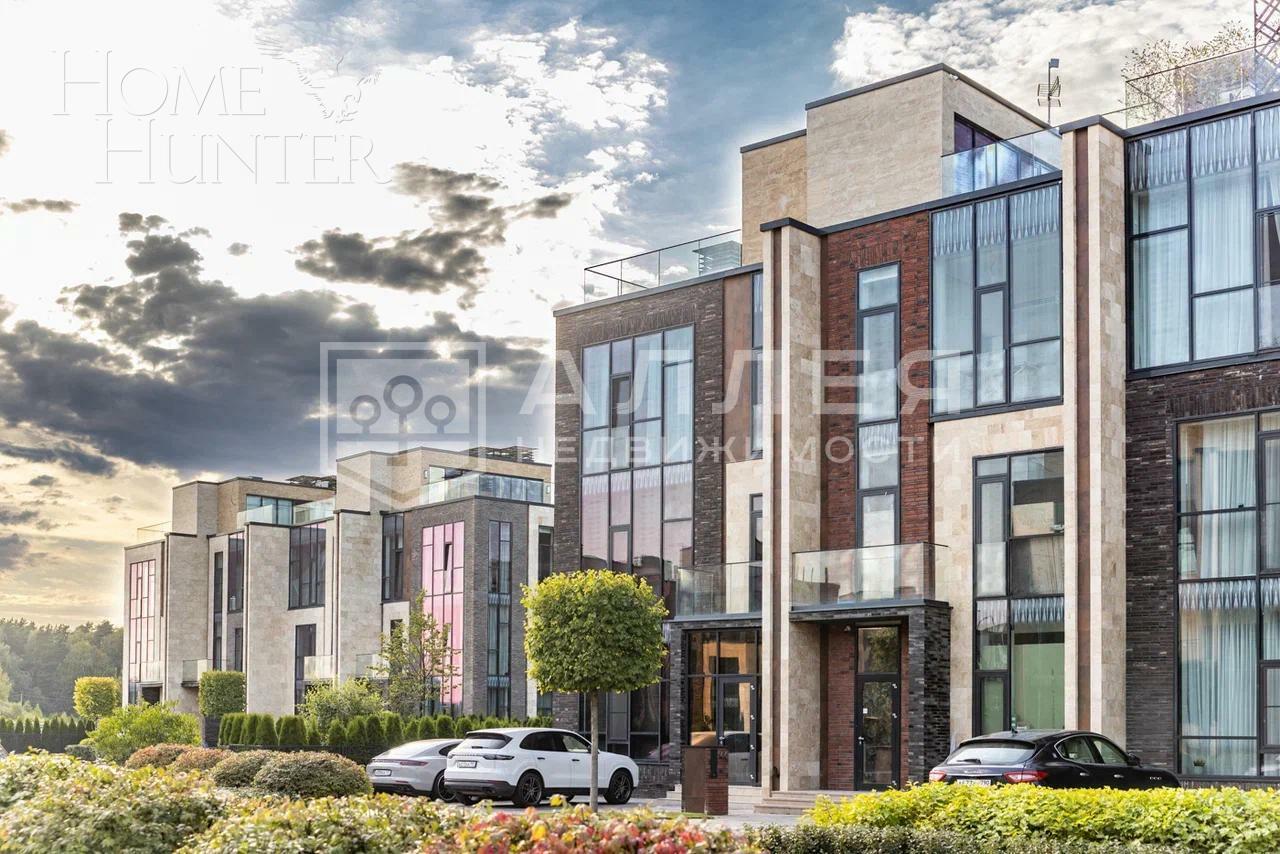 3-этажный таунхаус 244 м² с отделкой